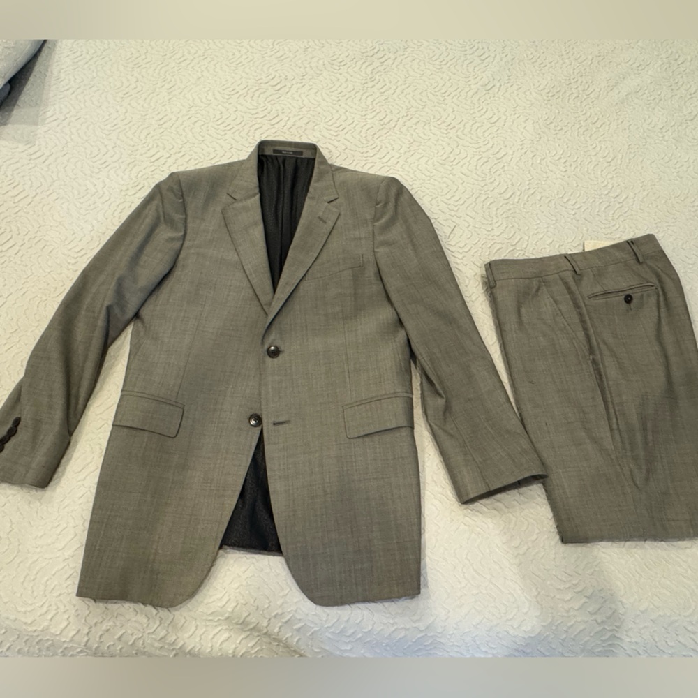 Gucci Gray Classic Suit with Notched Lapels